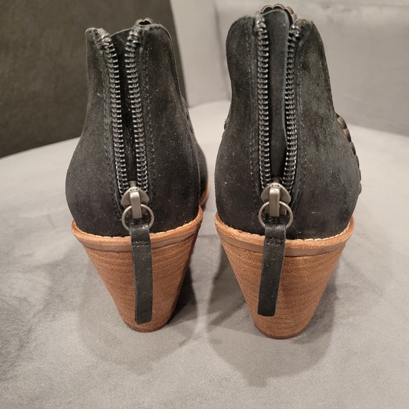 Sofft Leather Peep Toe Ankle Bootie Heel Size 8.5 - Picture 4 of 10